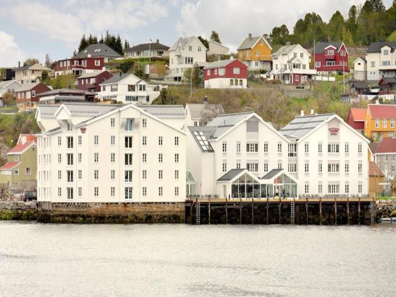 Thon Hotel Kristiansund Exterior foto